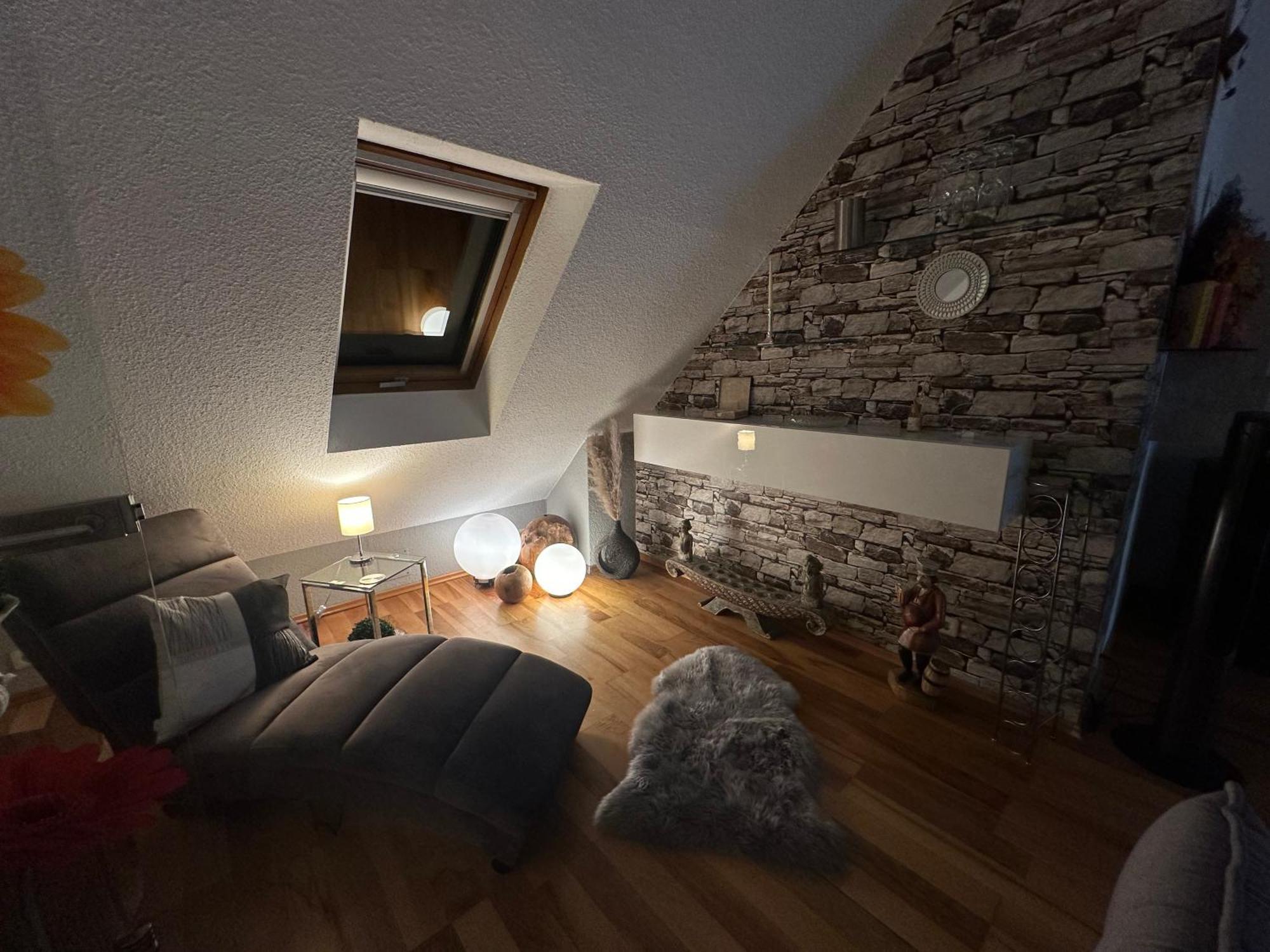 Zentrale Maisonette Mit Buero & Parkplatz กรีซไฮม์ ภายนอก รูปภาพ